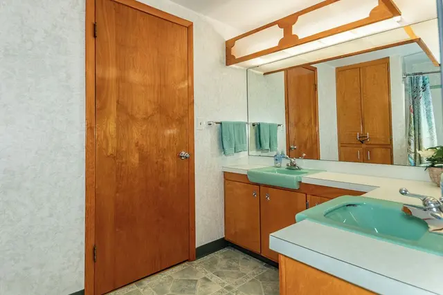 Lakehurst Bungalow: Bathroom Second Floor 1