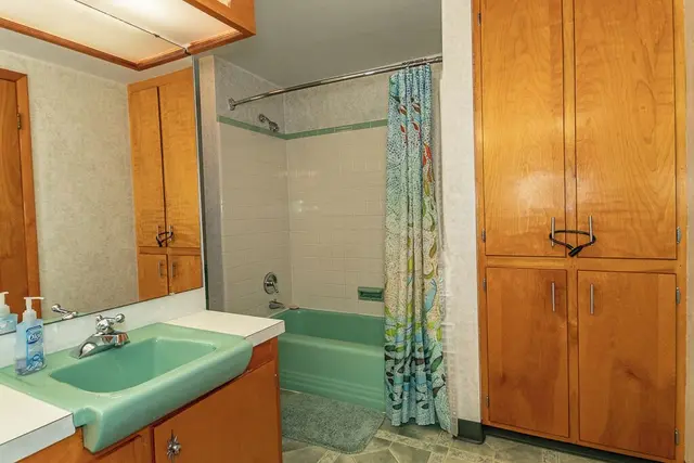 Lakehurst Bungalow: Bathroom Second Floor