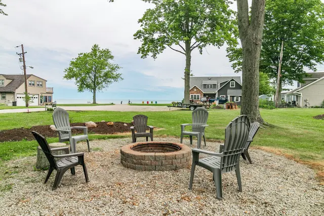 Pearl Beach Lakehouse: Firepit