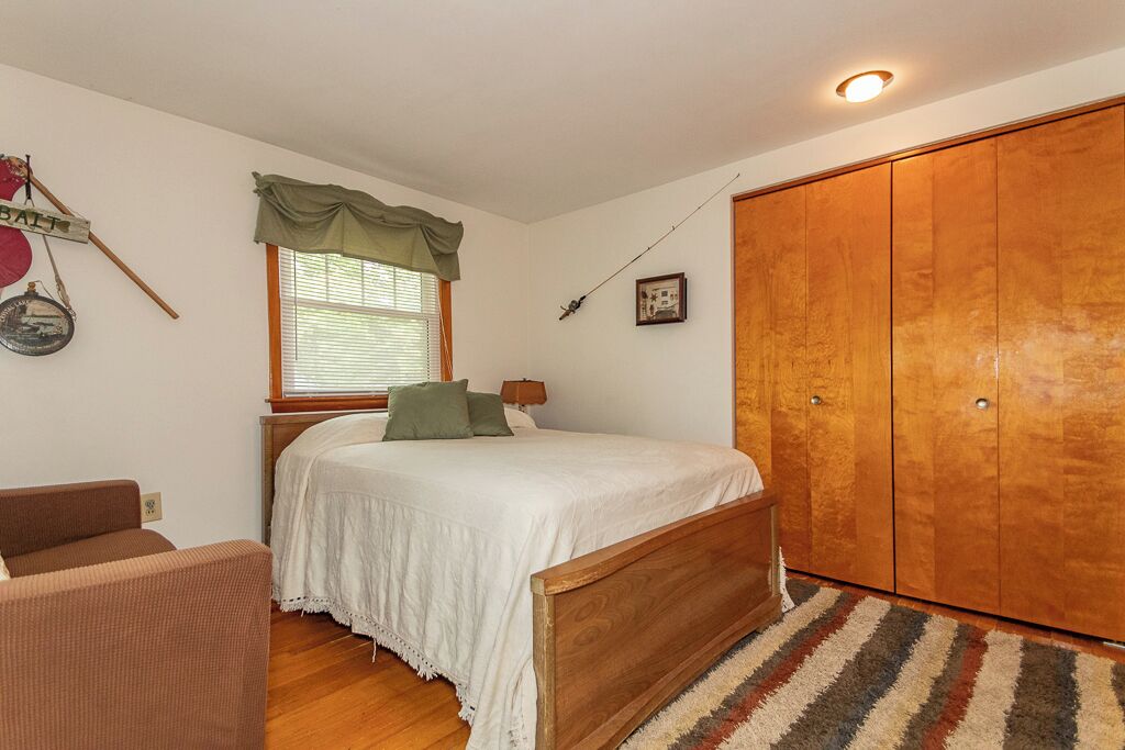 Lakehurst Bungalow - Photo 9